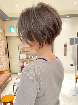 バンプ ギンザ(BUMP GINZA) 30代、40代/丸みくびれショートボブ×白髪染めハイライト/大宮