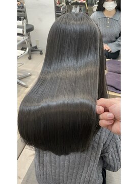 エラ(Ella) 髪質改善×グレージュ透明感カラー