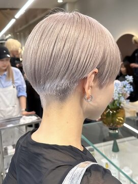 ソル ジングウマエ(SOL JINGUMAE) 表参道ハイトーンカラーショートヘアボブブロンドペールカラー