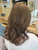 バイオレット ヨコハマ(Violet Yokohama) 艶ミルクティーブラウンくびれレイヤーカットTK