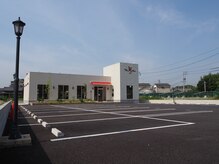 ビーズアモール 大府店(B's amor)の雰囲気（女性に嬉しい広々駐車場♪）