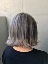 バルバオ サロンドベレーザ 大須(BALBAO salon de belleza) シルバーアッシュ