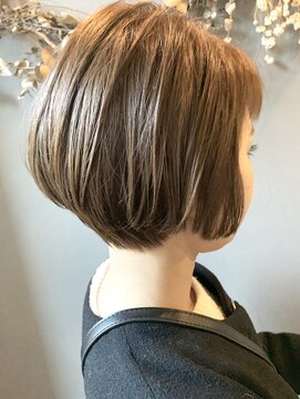 ペネロープ(Penelope) 【新宿ペネロープ】前下がりボブ×イルミナカラー  担当 RYO