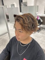 キートス(Kiitos)&nbsp;ケアパーマ　センターパート×無造作ツイスパ