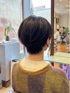ビュートリアム 梅田(BEAUTRIUM) 耳かけショート/丸み/前髪/ミニボブ/ショートボブ/梅田/茶屋町