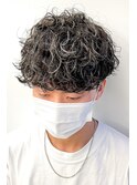 ツーブロックマッシュ波巻きスパイラルパーマハイライトカラー