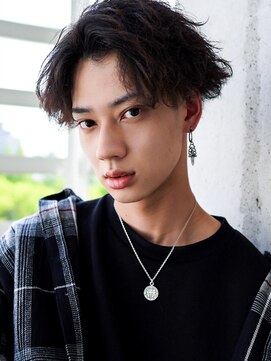 メンズサロン ガウディ 三宮店(men's salon Gaudi) 縦落ちスパイラルパーマ×センターパート
