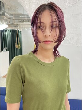 ヘン(hen) ステップカット　ピンクヘア