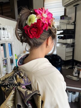 ヘアー リードレス(hair Re:dress) ヘアセット 華やかふんわりポニーテール 成人式着物着付け