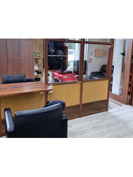 【キッズスペース完備◎】お子様とご一緒に楽しくカットできる！ママさんに嬉しいヘアサロン♪