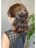 お呼ばれヘアなどに人気♪ルーズお団子ハーフアップ