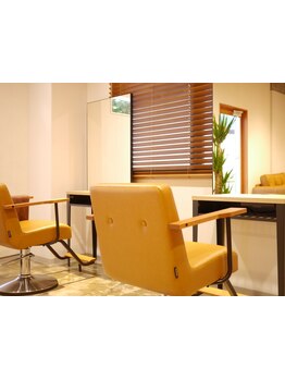 丁寧なカウンセリングが魅力◎実力派スタイリストがお悩みを解決しながら扱いやすく似合うスタイルをご提案