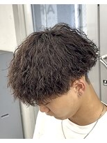 オーバル ジングウマエ(OVARL jingumae)&nbsp;縦落ちツイストスパイラルパーマ