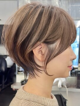 ビュー トウキョウ(VIEW TOKYO) 10代20代30代小顔顔まわり似合わせ耳かけショートパーマ