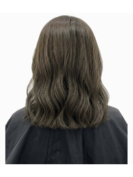 エレノア 自由が丘ANNEX(Eleanor) 大人女性のオリーブベージュカラー【坂本】30,40,50代~