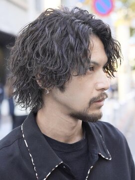バイフィフス 原宿/表参道(by fifth) 波巻きスパイラルパーマセンターパートウルフカット