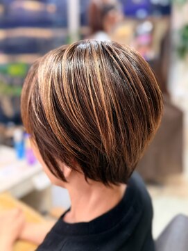 ヘアリゾート粋 ティガ 池袋店(tiga) ハイライトカラー/ショートボブ