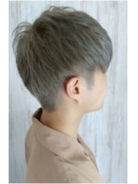 ルービック 枚方(Rubik's) 三代目風シルバーアッシュスタイル