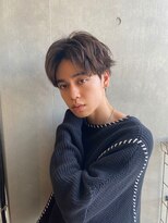ツーブロ束感ナチュラル　センターパート