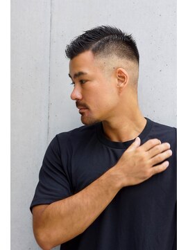 トルネード(TORNADO) 外国人風フェード七三アップバング t812