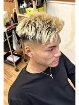 ヘアスタジオ ロメオ(hair studio Romeo)&nbsp;ハイトーンゆるツイスト×スキンフェードカット