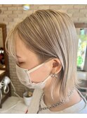 #ベージュ#ブリーチ#ホワイトブリーチ#ダブルカラー#外ハネ