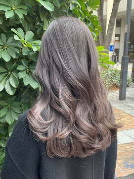 ルーパバイミュージアム(LOOPA by museum) アイスグレージュ/ダブルカラー/ロングヘア