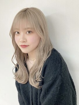 コワファースト長崎シャンプーボーイ 2nd(COIFF1RST 長崎 SHAMPOO BOY) 長崎 ケアブリーチ 大人気ホワイトベージュ ブリーチ2回