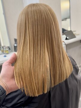 アンダーバーホワイト 広島 本通店(_WHITE) ブランドベージュ