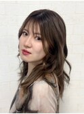 透け感くびれミディ × 柔らかアッシュブラウン