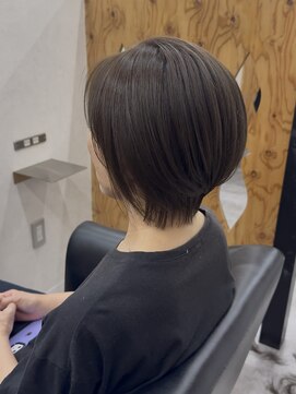 サンタフェ 一宮森本店(Santa'Fe) 白髪ぼかし/ショートウルフ/チョコレートブラウン