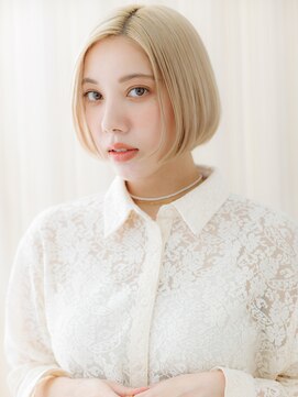 カバーヘアアンドスパ ブリス 浦和(COVER HAIR&SPA bliss) 外国人風ホワイトブロンド艶髪ミニマルボブTd1浦和20代30代40代