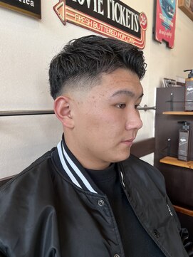 ドゥーエン 守口店(DoEN) スキンフェード×フェザーアップ