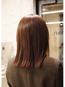 アコロン 吉祥寺(acoron.) 色と質感で差がつく、大人のミディアム ×吉祥寺