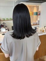 ラナ(LANA)&nbsp;ストレートヘアで毎日のお手入れが楽に◯伸ばしかけスタイル