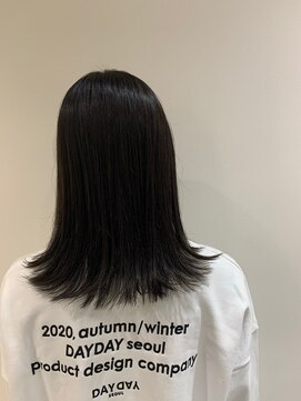 ソランテ(SOLLANTE) 肩下外ハネスタイル