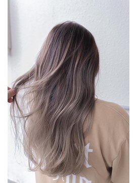 デビュー ヘアーメイク ロングスタイル　バレイヤージュ