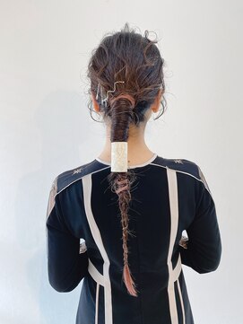 ヘアセット&メイク専門店 カスミ(Kasumi) タイトポニー