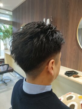 ラーゴムエーベスト(LAGOM ar bast) スーツでもカジュアルでも♪