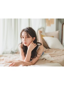 全体の長さを変えず顔周りのカットだけでも印象が変わる♪スタイリングしやすい再現性高いカットが魅力◇