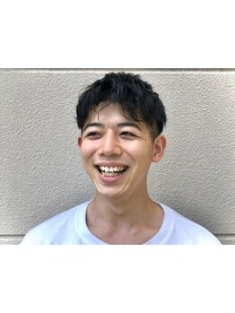 ナチュラルな雰囲気を演出する大人スタイルが人気！ONもOFFもキマるスタイルで、周りに差をつける。