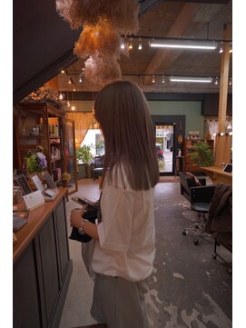 チャプター 問屋町(chapter) ケアブリーチミルクティーベージュカラーレイヤーカット韓国ヘア