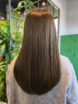 アヴァロンテ アットウィルヘアー(A VOLONTE at will hair) 思わず触れたくなる。洗練された大人の「美髪オリーブベージュ」