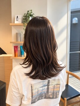ハウス(HOUSE) 30代40代大人女性のミディアムレイヤーウェーブパーマ