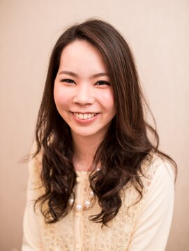 ボンド ヘア デザイン(Bond hair design) 前髪が長めのレイヤースタイル