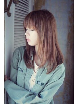 アティック ヘアーデザインアンドリラクゼーション(attic hair design&relaxation) レトロな雰囲気がカッコいいロングヘア**