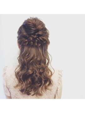 アクター(actor) 波巻き×ハーフアップ