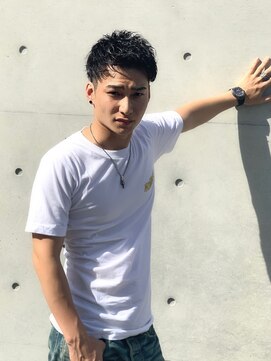 クオンヒール 淀屋橋店(QUON HEAL) スペインカール/スパイキーショート/フェザーパーマ/フェード