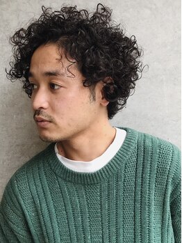 ベルグ ヘアワークス(BELG.HAIRWORKS)の写真/ビジネスシーンからプライベートまで、お客様のライフスタイルに合わせたカジュアルスタイルで輝く男性へ