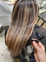ロロ(ro-ro)&nbsp;【恵比寿 ro-ro】ハイライトブリーチ入っていても潤艶髪